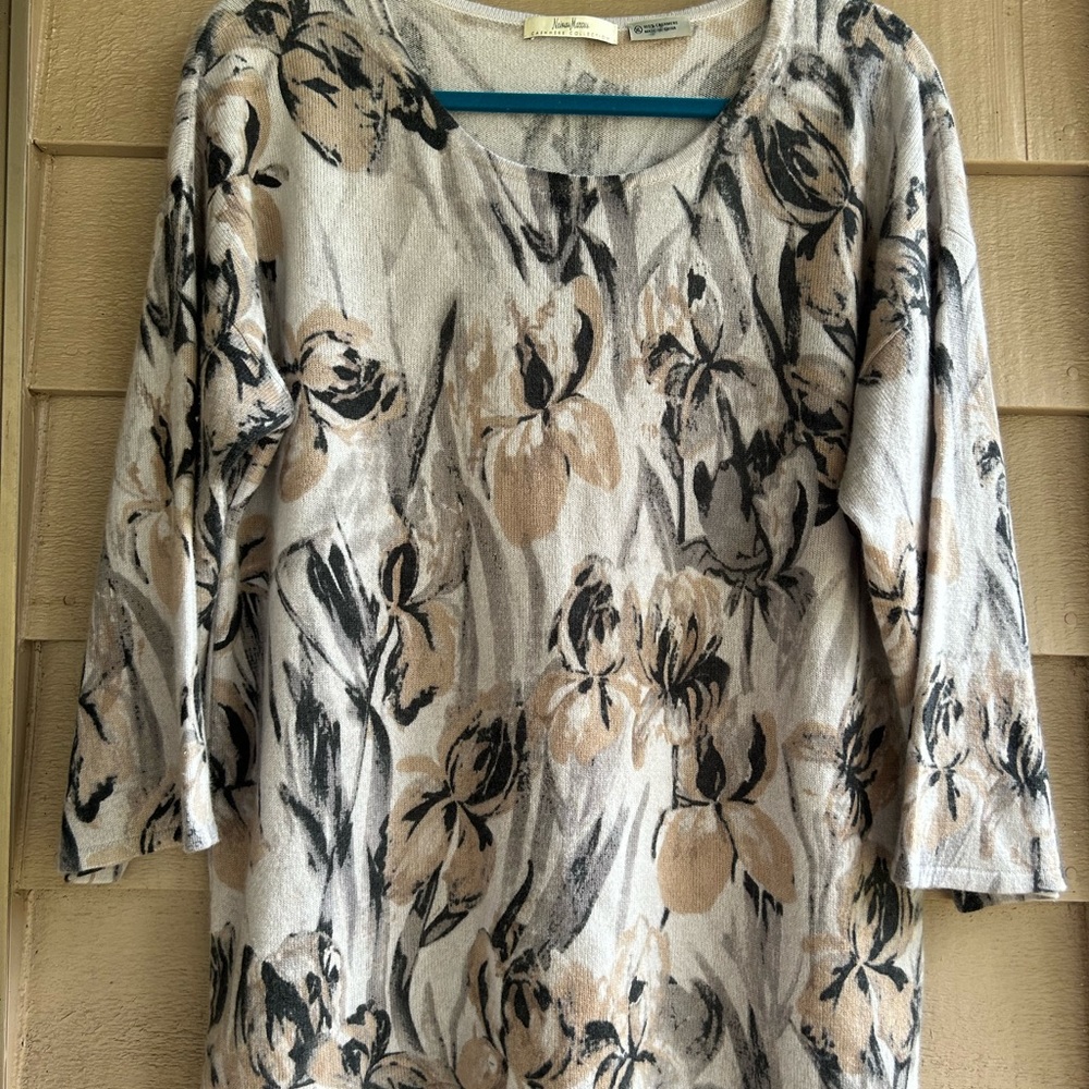Neiman Marcus cashmere collection sweater gray floral Sz XL